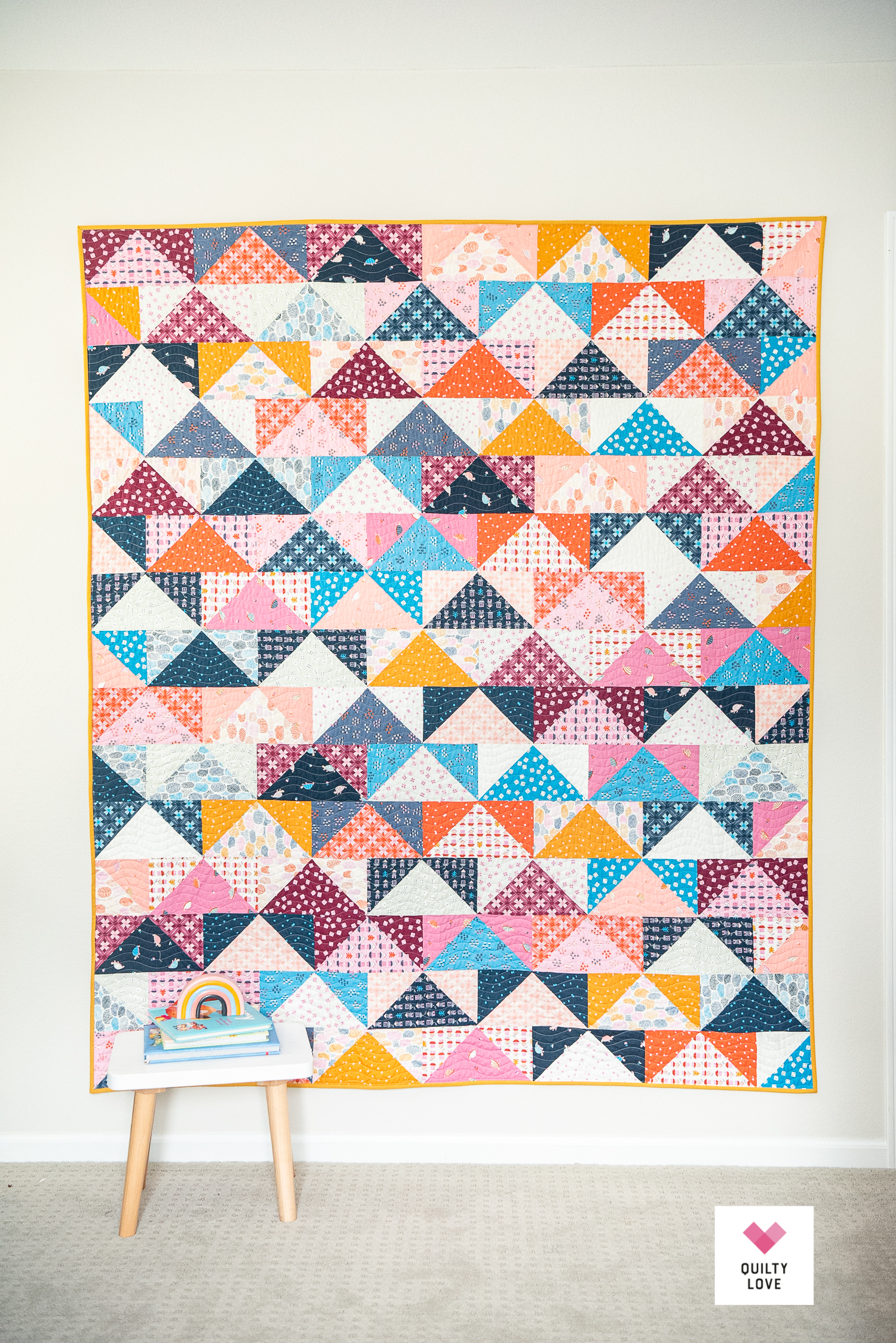 Patchwork Flying Geese Quilt - A Stash Buster quilt pattern